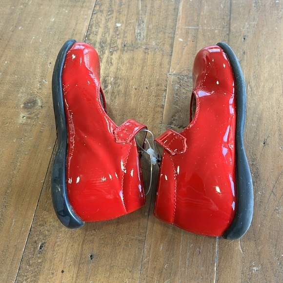 Little Eric red patent Italian leather Mary Janes - Picture 4 of 10